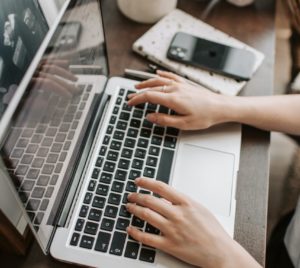 woman searching for Cleveland bankruptcy lawyer