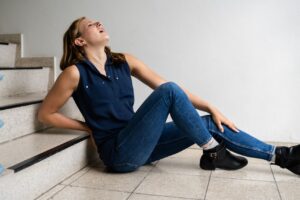 woman hurting after a slip and fall accident - dayton slip and fall accident lawyer